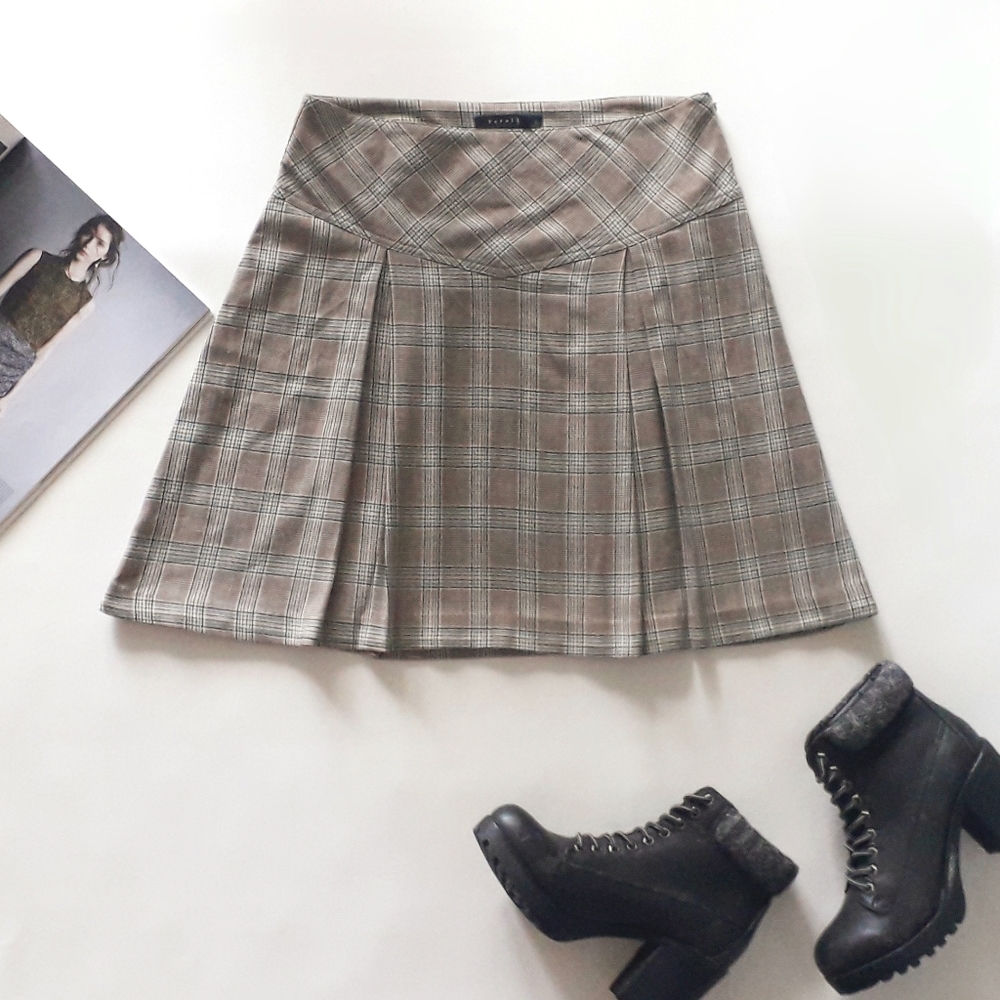 Parallel Tartan Pleated Skirt